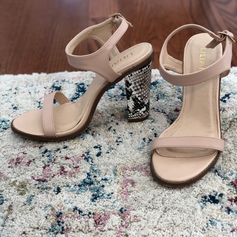Snake block heel shoes